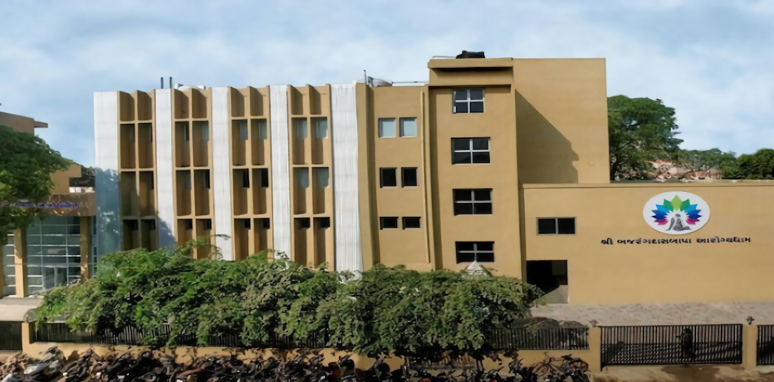 Shree Bajrangdasbapa Arogyadham | Best Multispeciality Hospital In Bhavnagar