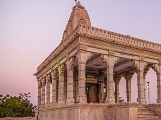 takhteshwar temple thumbnail